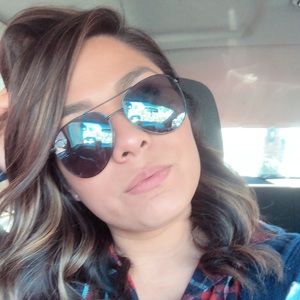 Meet your Posher, Ashly